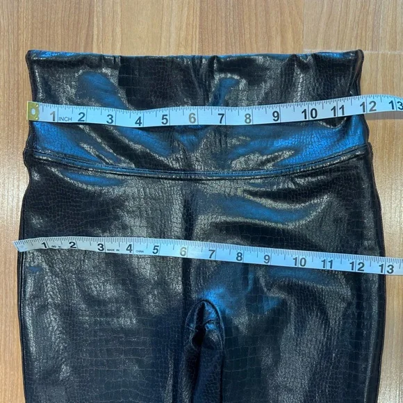 SPANX Faux Leather Croc Leggings In Chocolate SP - Picture 4 of 11